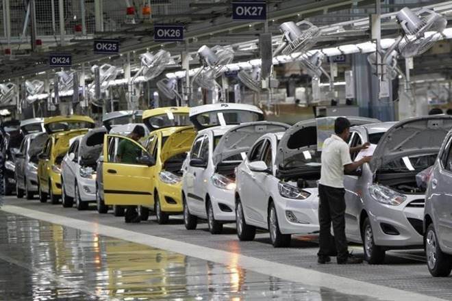 Auto sales: ऑटो सेक्टर पर नए साल में भी मंदी का साया, जनवरी में बिक्री 14% गिरी