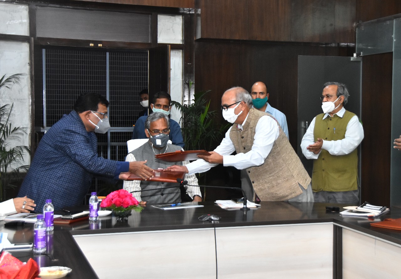 विभागीय सचिवों को मुख्यमंत्री ने सौंपी जिम्मेदारी। प्रशिक्षित युवाओं को दिया जाए प्रभावी मार्गदर्शन।. मुख्यमंत्री त्रिवेन्द्र सिंह रावत