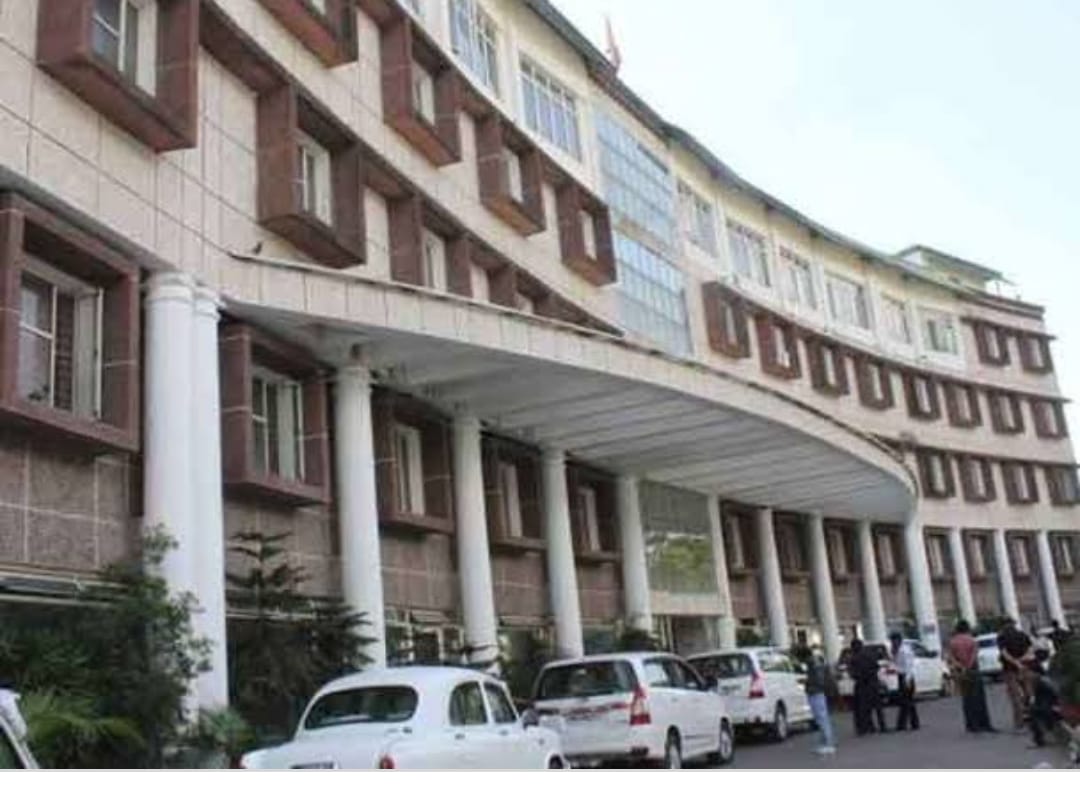 उत्तराखंड शासन ने किए 5 आईएएस ,1 पीसीएस अधिकारियों के ट्रांसफर,