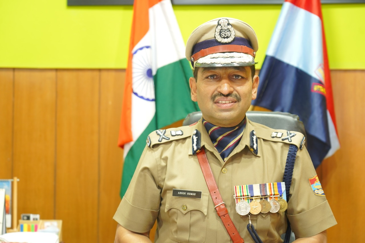 देहरादून  सराहनीय कार्यो के लिए गणतंत्र दिवस पर इन पुलिसकर्मियों को मेडल से जाएगा नवाजा —
