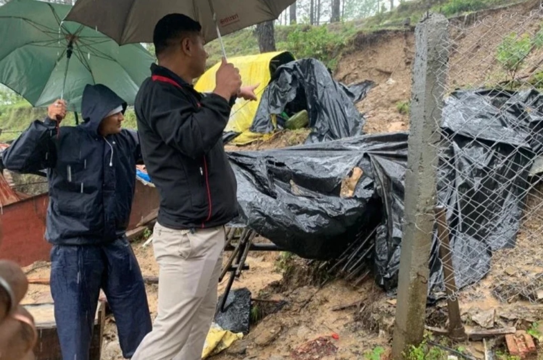 उत्तराखंड:  पहाड़ी से आये मलबे की चपेट में आया मजदूरों का टेंट तीन की मौत, दो गंभीर रूप से घायल