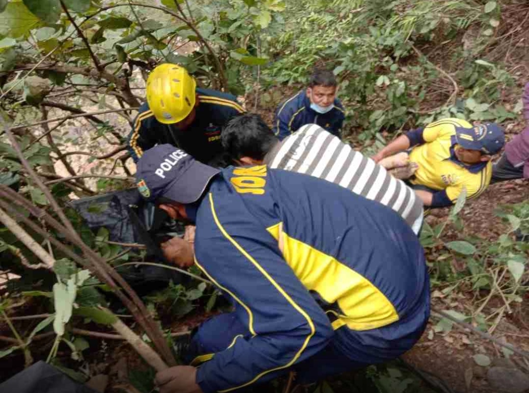 उत्तराखंड:यहाँ खाई में गिरकर महिला की मौत, एसडीआरएफ ने किया शव  बरामद