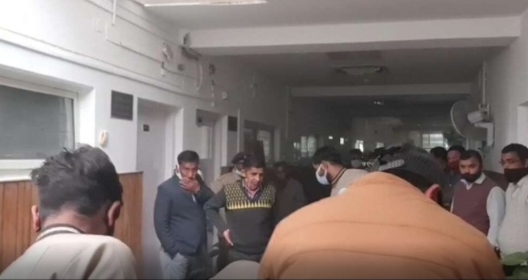 देहरादून : सचिवालय स्थित मुख्यमंत्री कार्यालय में लगी आग, सुरक्षा कर्मियों ने पाया आग पर काबू