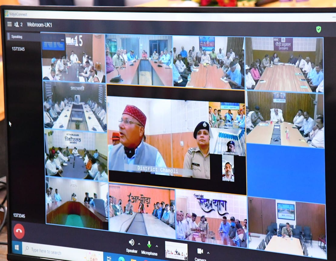 अग्निपथ योजना पर सीएम पुष्कर सिंह धामी ने पूर्व सैनिकों के साथ किया संवाद, प्रत्येक जिले से उपस्थित पूर्व सैनिकों ने अग्निपथ योजना को देशहित में सेना को मजबूत करने वाली महत्वपूर्ण योजना बताया