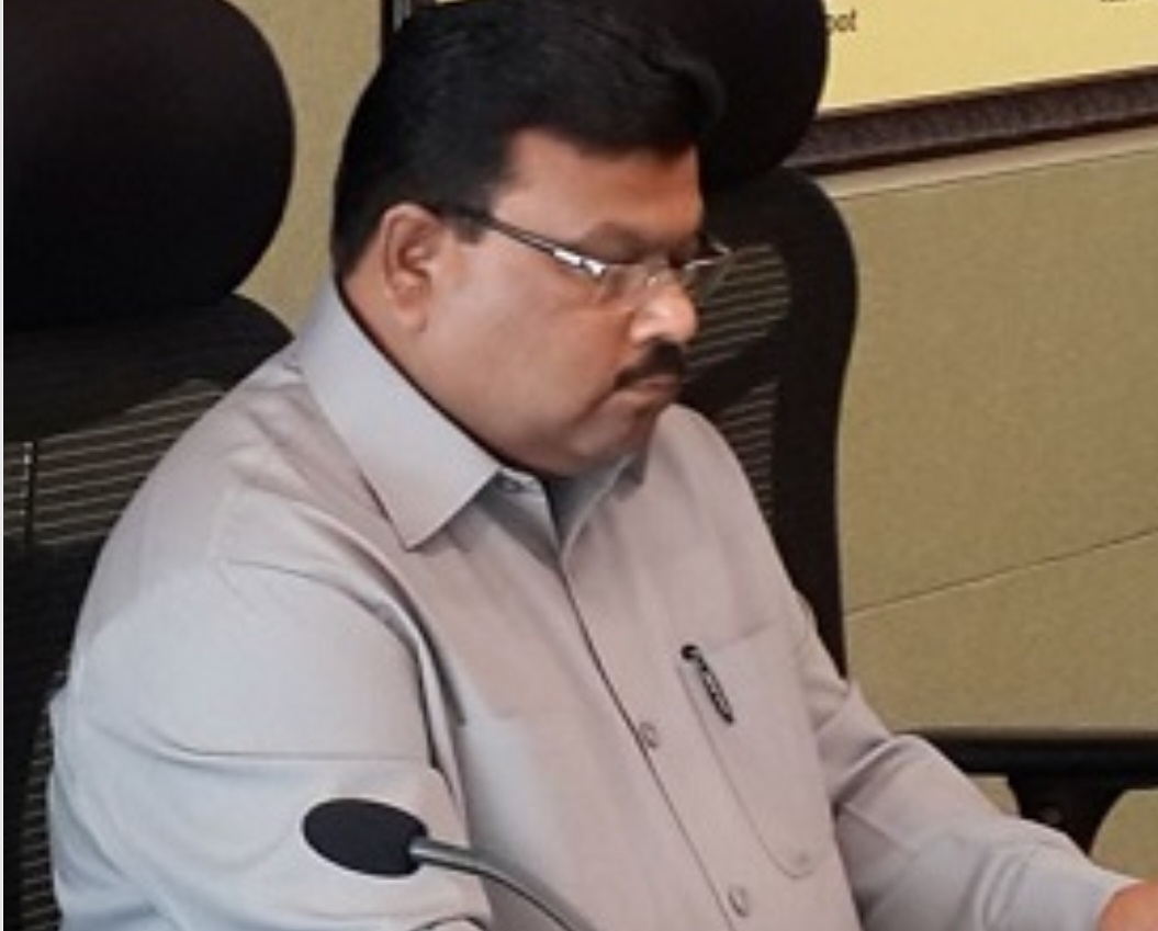 भ्रष्टाचार पर मुख्यमंत्री धामी का प्रहार : आईएएस रामविलास यादव गिरफ्तार