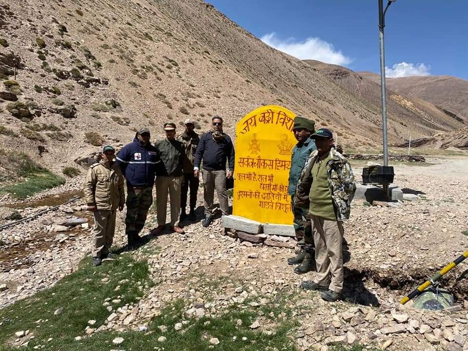 उत्तराखंड  कि चीन से लगती सीमा तक आवाजाही को सुगम बनाने हेतु उत्तरकाशी की नेलांग घाटी में सुमवा से थांगला तक व मंडी से सांगचौखला तक सड़क निर्माण को मिली स्वीकृति