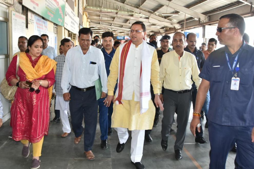 आईएसबीटी का दुबारा निरीक्षण किया जाएगा..यदि तब तक सभी व्यवस्थाएं दुरुस्त नहीं पाई गई तो संबंधित अधिकारियों एवं कर्मचारियों पर सख्त कार्रवाई की जाएगी: मुख्यमंत्री धामी