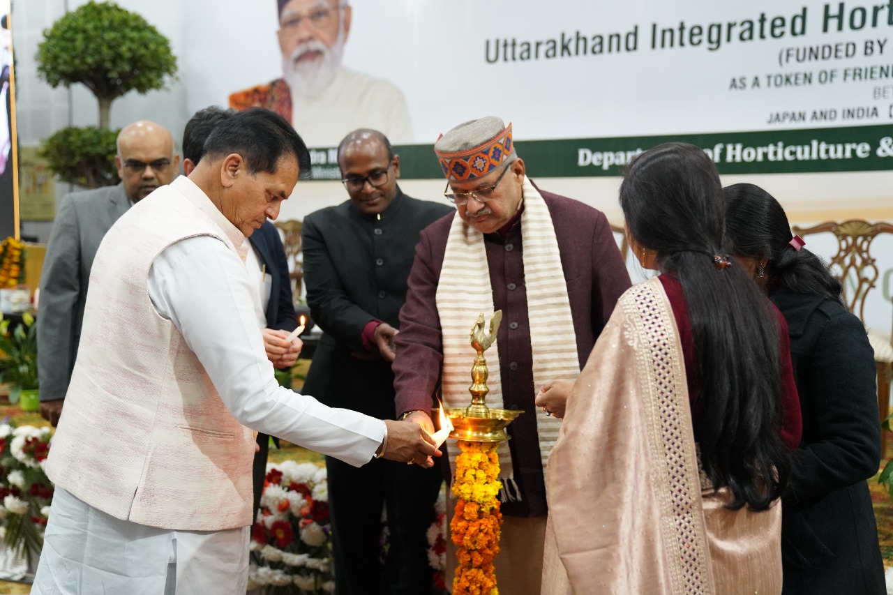 मुख्यमंत्री ने कहा कि राज्य में स्थापित मेगा फूड पार्क में निवेश आकर्षित करने के उद्देश्य से उद्यमियों को भूमि की स्टाम्प शुल्क, बैंक के ब्याज, मंडी से फल एवं सब्जियों की खरीद पर मंडी शुल्क, बिजली की बिल एवं एस०जी०एस०टी० आदि में विशेष छूट प्रदान की जा रही