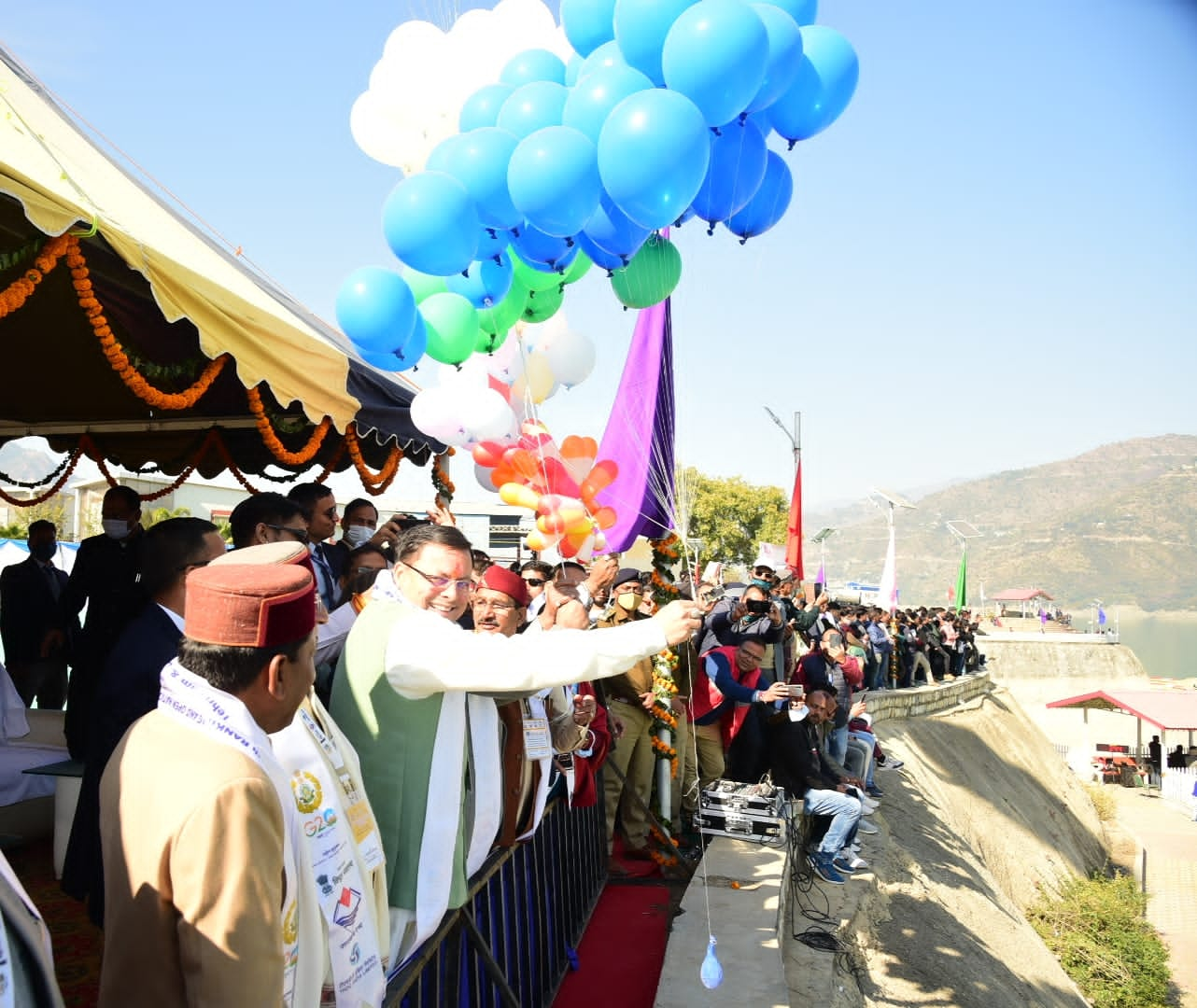 ख़बर  पहाड़ से : टिहरी में होगी विश्व स्तरीय कायाकिंग कैनोइंग अकादमी की स्थापना: मुख्यमंत्री धामी