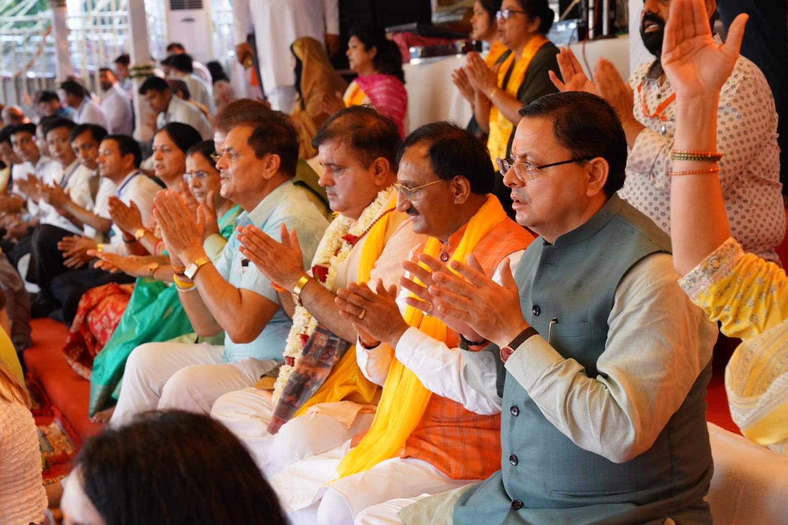जी-20 की बैठक में पधारे मेहमानों द्वारा त्रिवेणी घाट गंगा आरती में किया गया प्रतिभाग, रात्रि भोज में विदेशी मेहमानों का भारत की मोटा अनाज और उत्तराखंड की बारह अनाजा संस्कृति से भी हुआ परिचय ,