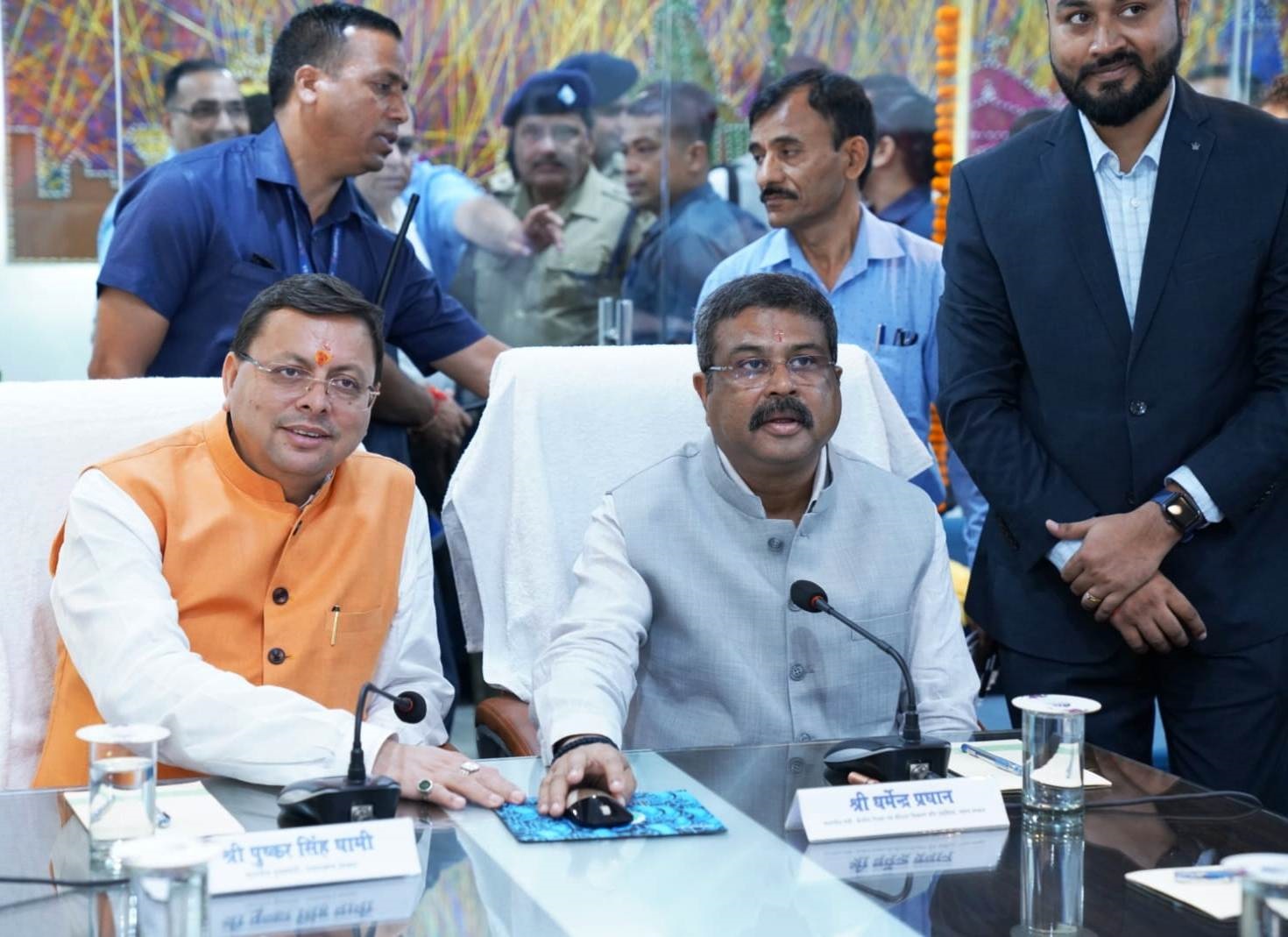 हो रहा नए उत्तराखंड का निर्माण : मुख्यमंत्री एवं केन्द्रीय शिक्षा मंत्री ने राज्य में मुख्यमंत्री उच्च शिक्षा मेधावी छात्रवृत्ति योजना एवं मुख्यमंत्री उच्च शिक्षा शोध प्रोत्साहन योजना का किया शुभारंभ