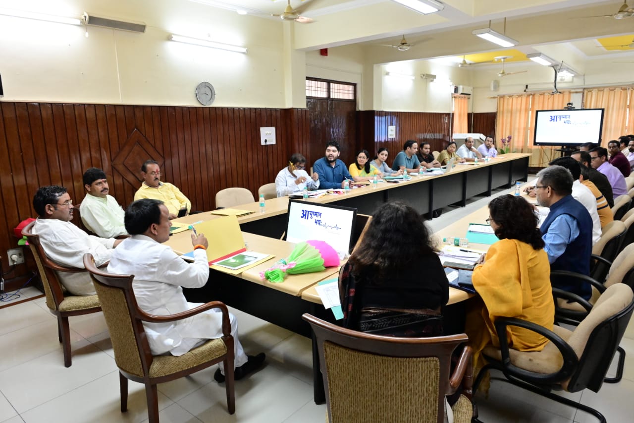 राज्य में विगत दो वर्षों के दौरान स्वैच्छिक रक्तदान हेतु एक लाख 94 हजार से अधिक लोगों ने ई-रक्तकोष पोर्टल पर अपना पंजीकरण करा लिया है जिसको आगामी दो अक्टूबर तक दो लाख के पार करने का लक्ष्य रखा गया है