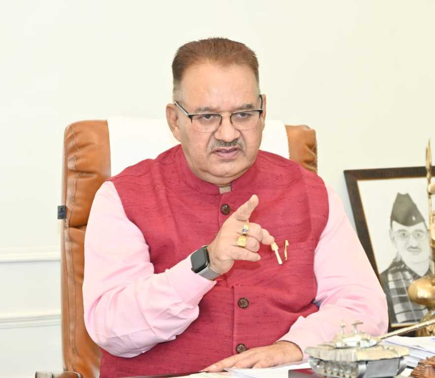 गणेश जोशी ने दिए अधिकारियो को निर्देश कहा निर्माण कार्य तय समय से पूर्ण होना चाहिए।