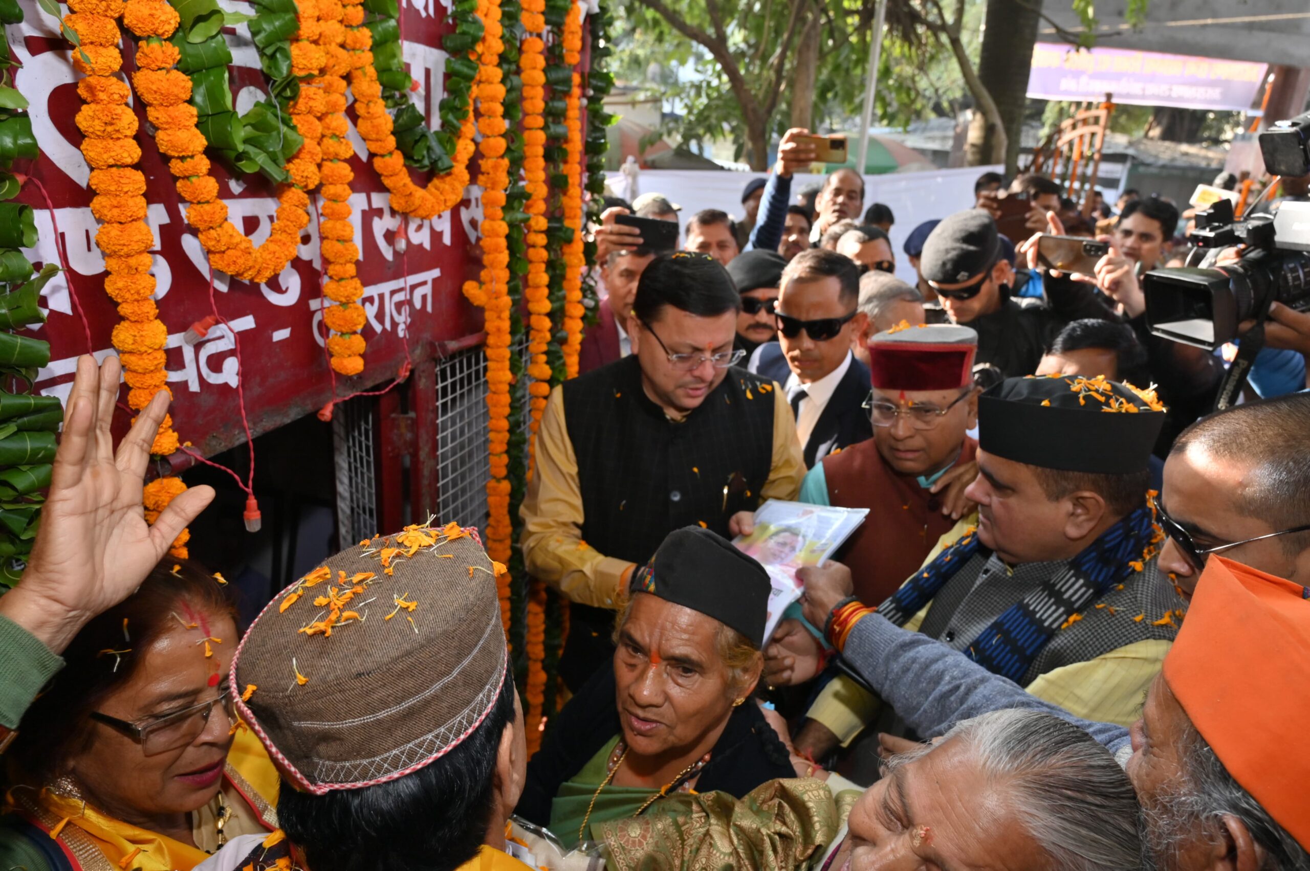 धामी सरकार शहीद आंदोलनकारियों के सपनों के अनुरूप उत्तराखंड के विकास हेतु प्रतिबद्ध है