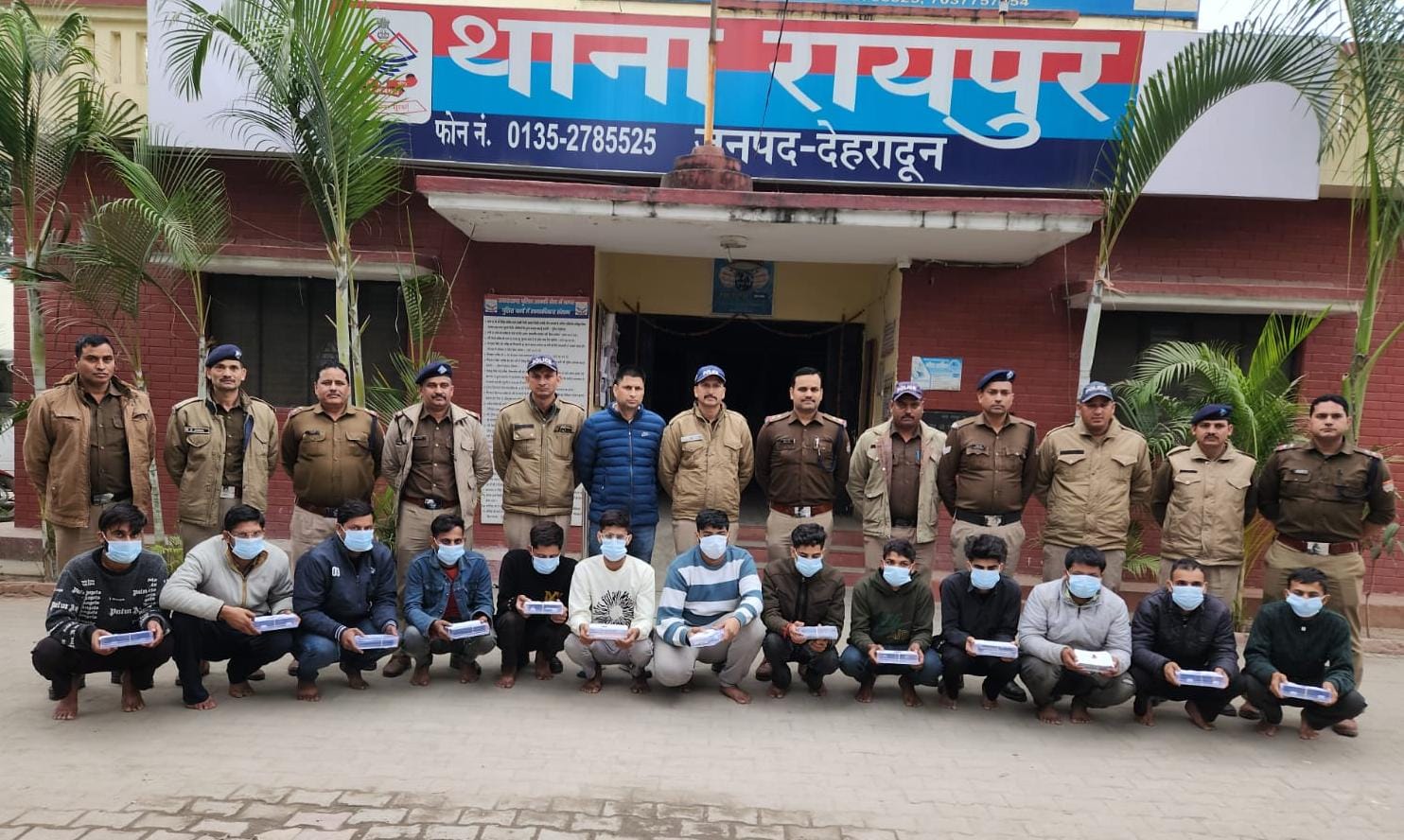 देहरादून : क्रिकेट वर्ड कप व LEGENTS LEAGUE के सभी मैंचो में अभियुक्तगण पंहुचे थे विभिन्न राज्यों के क्रिकेट स्टेडियम में