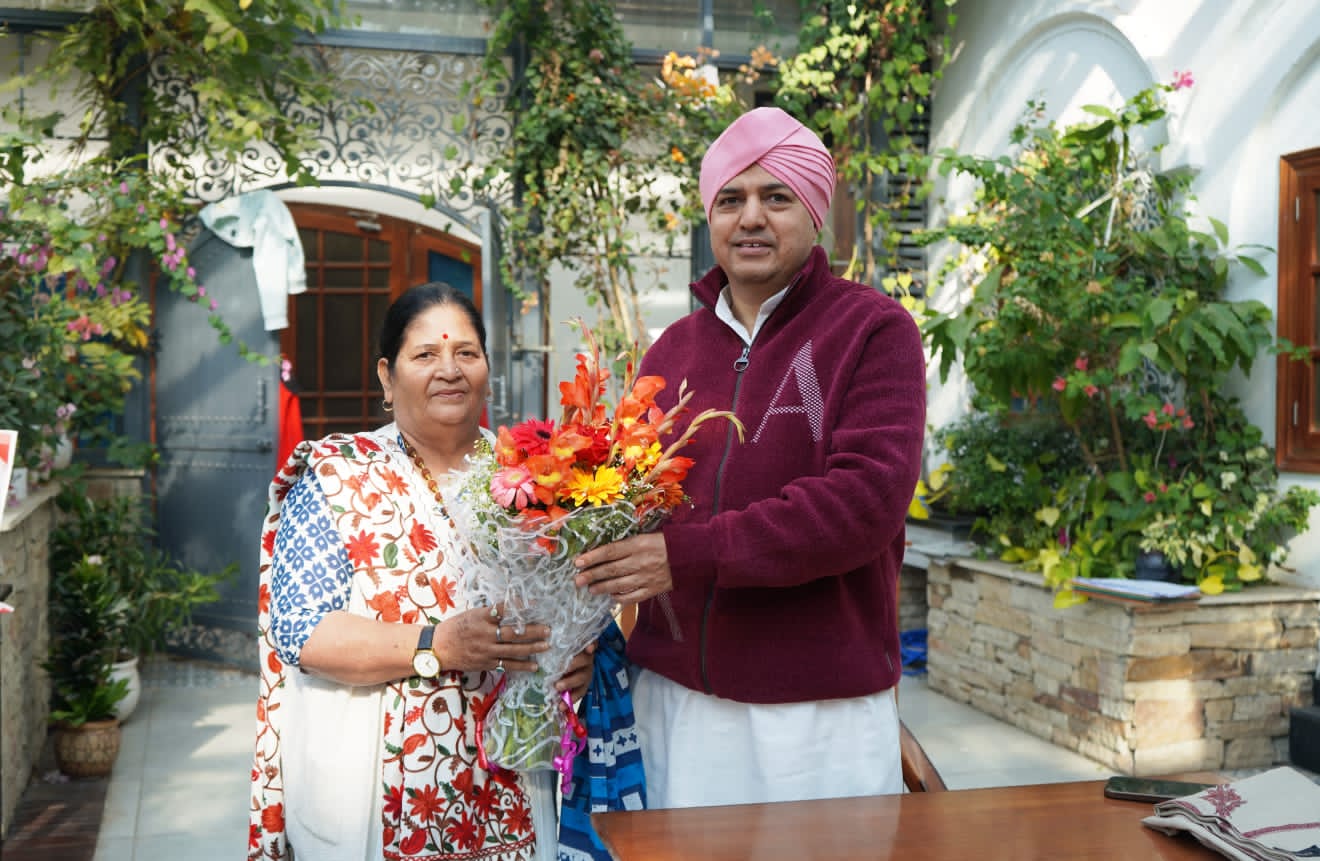 विनोद उनियाल ने राज्य स्तरीय महिला उद्यमिता परिषद का उपाध्यक्ष बनने पर दरबार साहिब में टेका मत्था, महाराज जी से किया आशीर्वाद प्राप्त