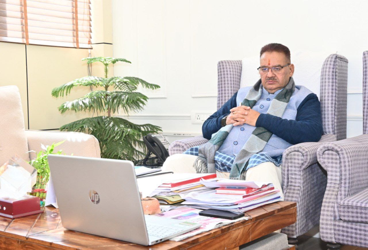 मंत्री जोशी ने प्रदेश के समस्त विद्यार्थियों को आगामी परीक्षाओं के लिए बधाई एवं शुभकामनाएं भी दी..