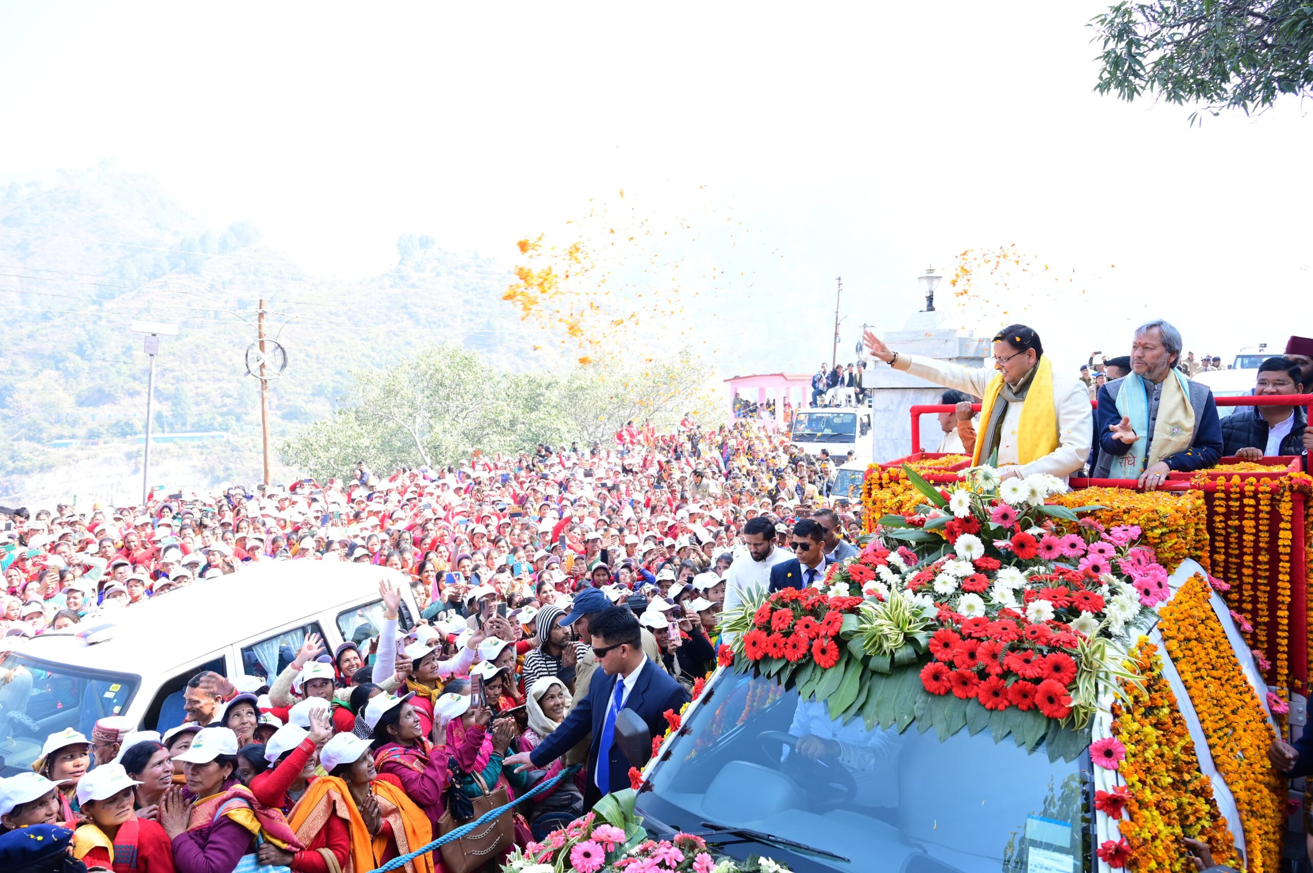 लखपति दीदी योजना, मुख्यमंत्री आंचल अमृत योजना, मुख्यमंत्री स्वरोजगार योजना,जैसी योजनाएं प्रारंभ की हैं