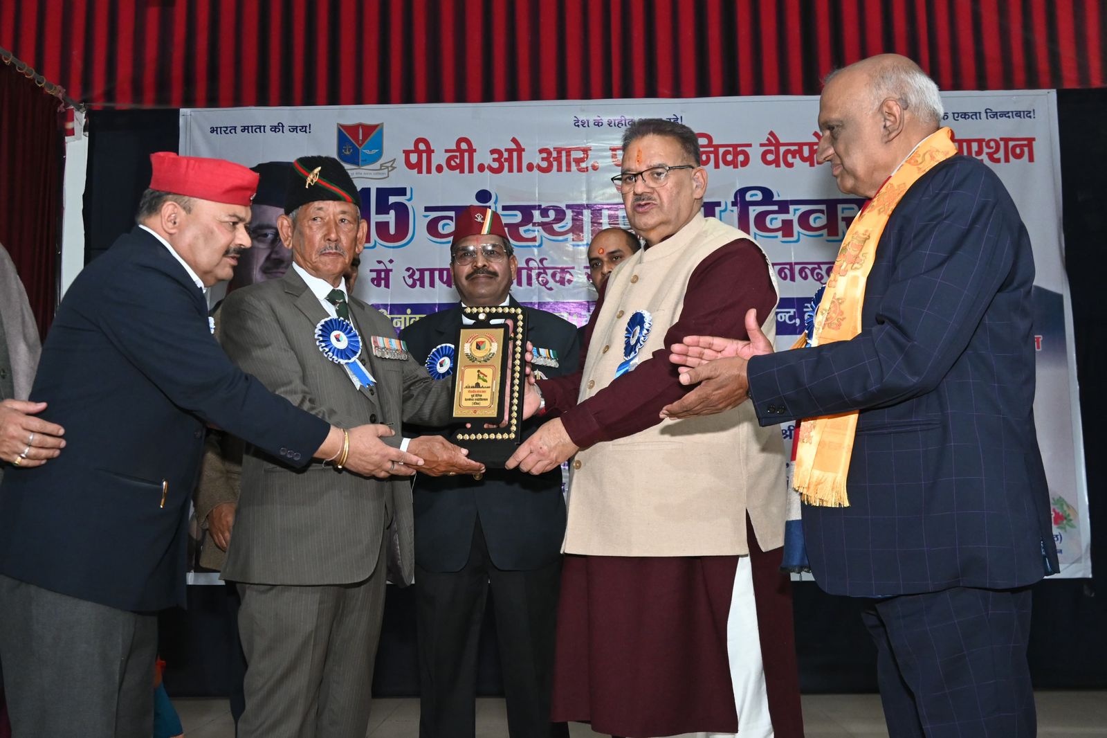 सैनिकों के सम्मान में देहरादून के गुनियाल गांव में भव्य सैन्य धाम का निर्माण किया जा रहा है जो जल्द ही प्रदेश की जनता को समर्पित किया जाएगा।