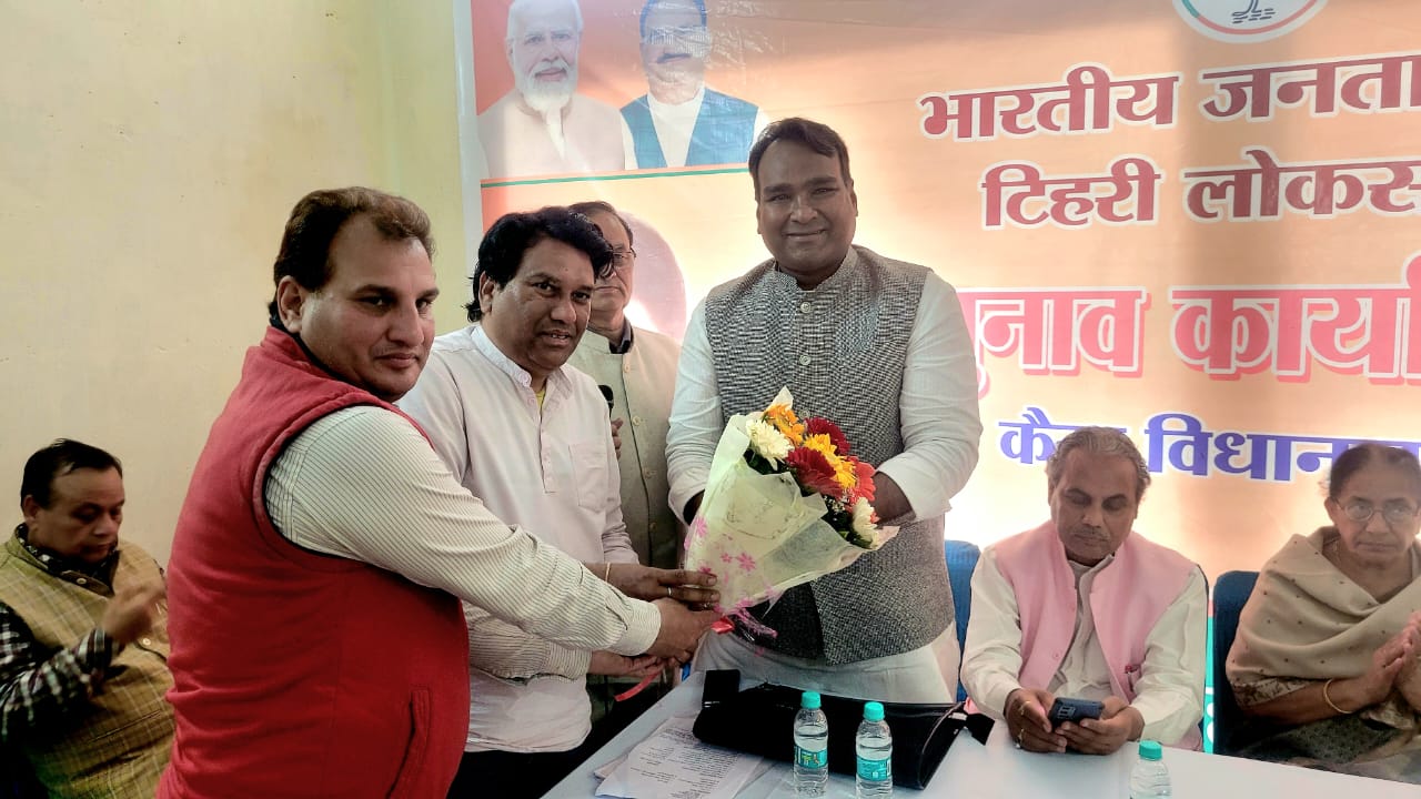 देश के लोकतंत्र को मजबूत करते हुए आदरणीय नरेंद्र मोदी जी को प्रधानमंत्री के पद पर सुशोभित करते हुए इस देश का सेवक का रूप में कार्यभार संभालेंगे: सिद्धार्थ उमेश अग्रवाल