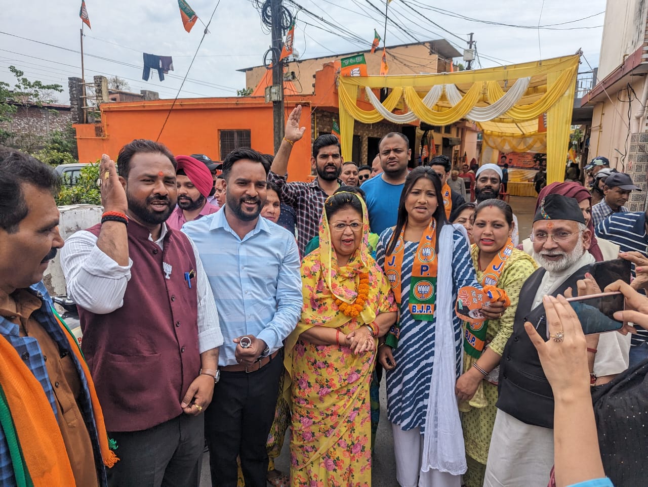 लोकसभा टिहरी गढ़वाल प्रत्याशी माला राज्यलक्ष्मी शाह का व्यापक जनसंपर्क अभियान जारी है