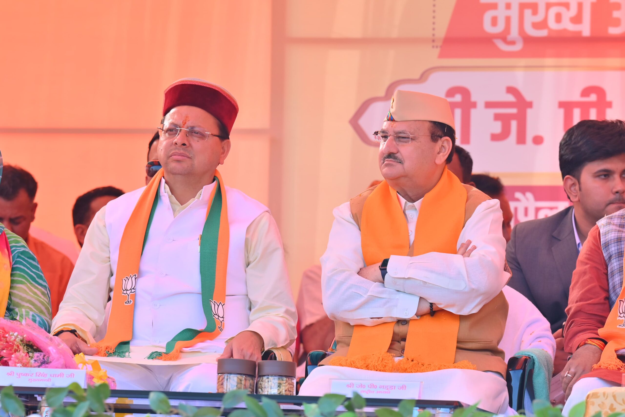 पहले राजनीति होती थी भाई को भाई से लड़ाओ, जातिगत, तुष्टीकरण की राजनीति होती थी। यह परिपाटी कांग्रेस ने 70 साल तक चलाई लेकिन मोदी जी ने यह परिपाटी बदल दी है