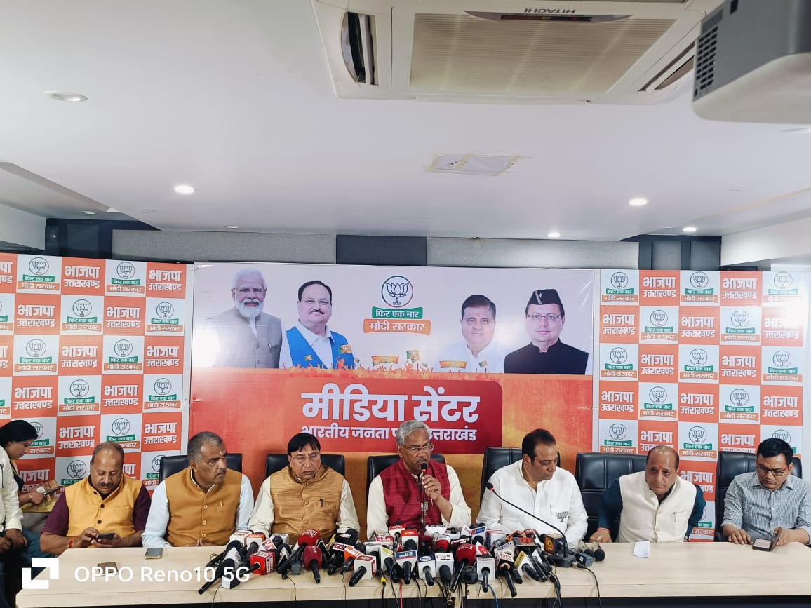 इस चुनाव में जनता, 4 करोड़ से अधिक गरीबों को पीएम आवास योजना से आसरा देने के लिए आशीर्वाद देने जा रही है:त्रिवेंद्र रावत