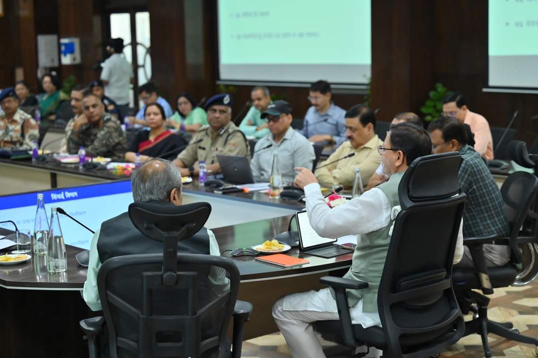 मुख्यमंत्री के निर्देश पर वनाग्नि को रोकने में लापरवाही बरतने वाले वन विभाग के 10 कार्मिकों को निलंबित किया गया है। अन्य कुछ कार्मिकों पर भी अनुशासनात्मक कार्यवाही के निर्देश दिए गए हैं