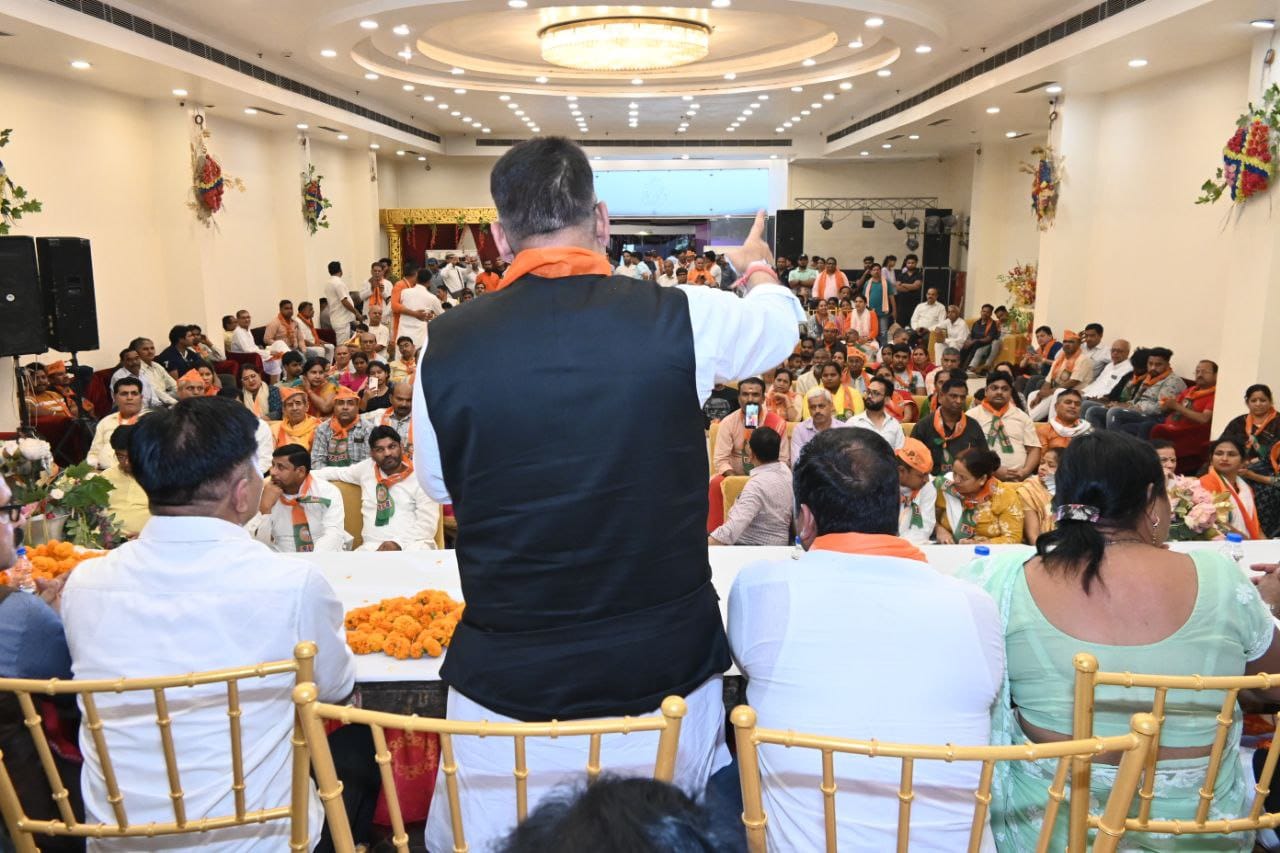 कैबिनेट मंत्री गणेश जोशी ने कहा आज मुकाबला राम भक्तो और राम विरोधियों के बीच में है