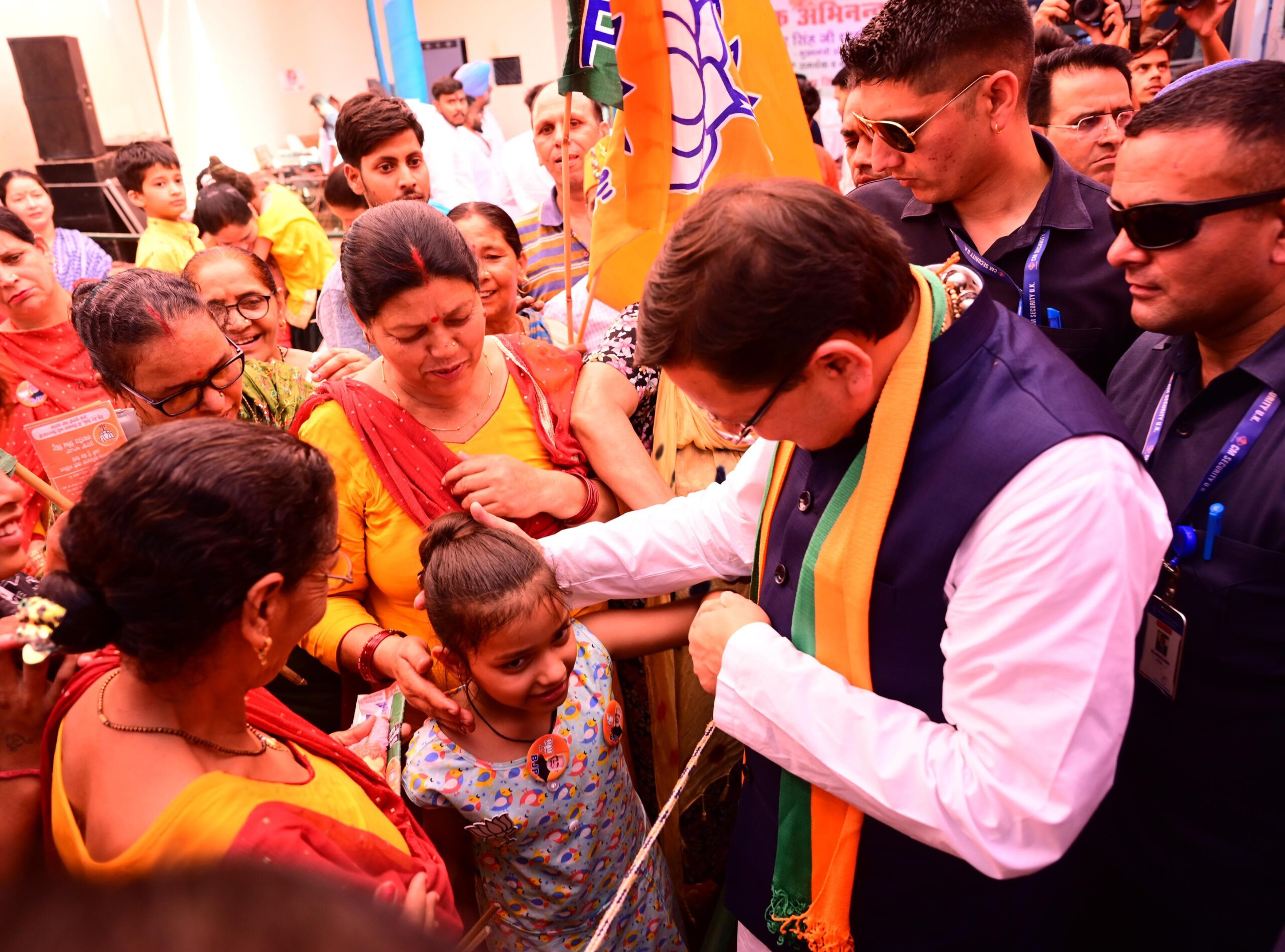 कहा बीते 10 वर्षों में प्रधानमंत्री के नेतृत्व में भारत मजबूत होकर उभरा है। हर भारतीय का पूरे विश्व में मान सम्मान स्वाभिमान बढ़ा है