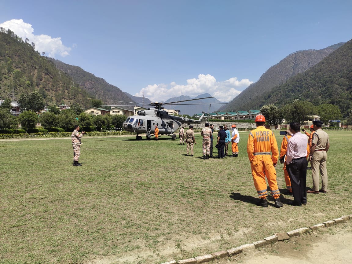 48 किमी क्षेत्र में चार से पांच हजार मीटर ऊंचाई पर घने जंगल, बुग्याल, पठार और बर्फीले क्षेत्र से गुजरता यह ट्रैक