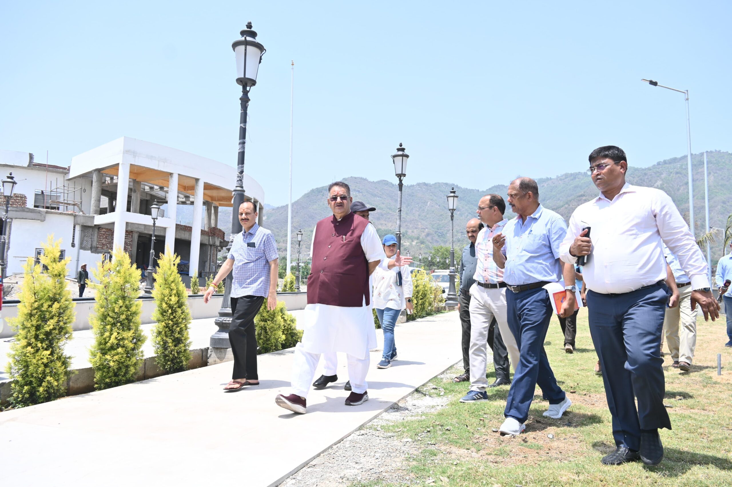 मंत्री जोशी ने सैन्य धाम के अंतिम चरण के कार्यों को तेज गति तथा निर्धारित समय पर कार्य पूर्ण करने के निर्देश दिए