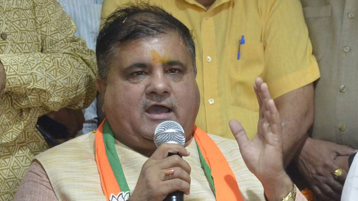 कांग्रेस को अति उत्साहित होने की जरूरत नहीं है क्योंकि भाजपा जहां थी वही है और एक सीट कांग्रेस ने मंगलोर की सीट बसपा से छीनी है..