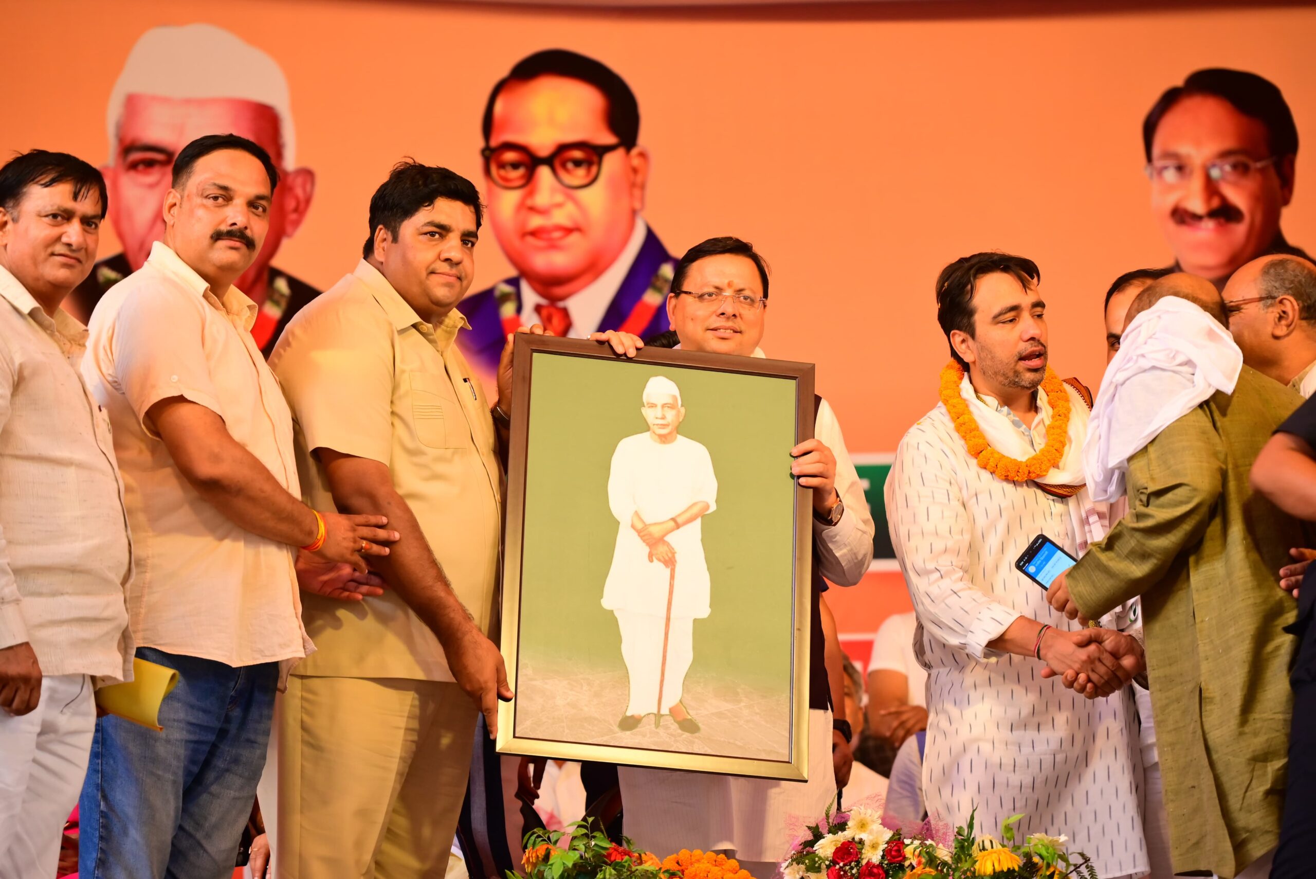 भाजपा प्रत्याशी करतार सिंह भडाना का संकल्प मंगलौर विधानसभा में सुशासन और विकास को लाना है :धामी