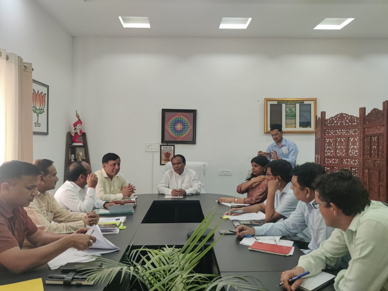 सूबे के पर्वतीय व दुर्गम श्रेणी के विद्यालयों में होंगे तैनात: डॉ. धन सिंह रावत
