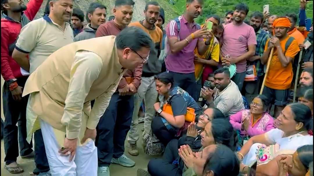 अब तक 10 हजार से ज्यादा यात्रियों को सकुशल सुरक्षित स्थान पर पहुंचाया जा चुका है..