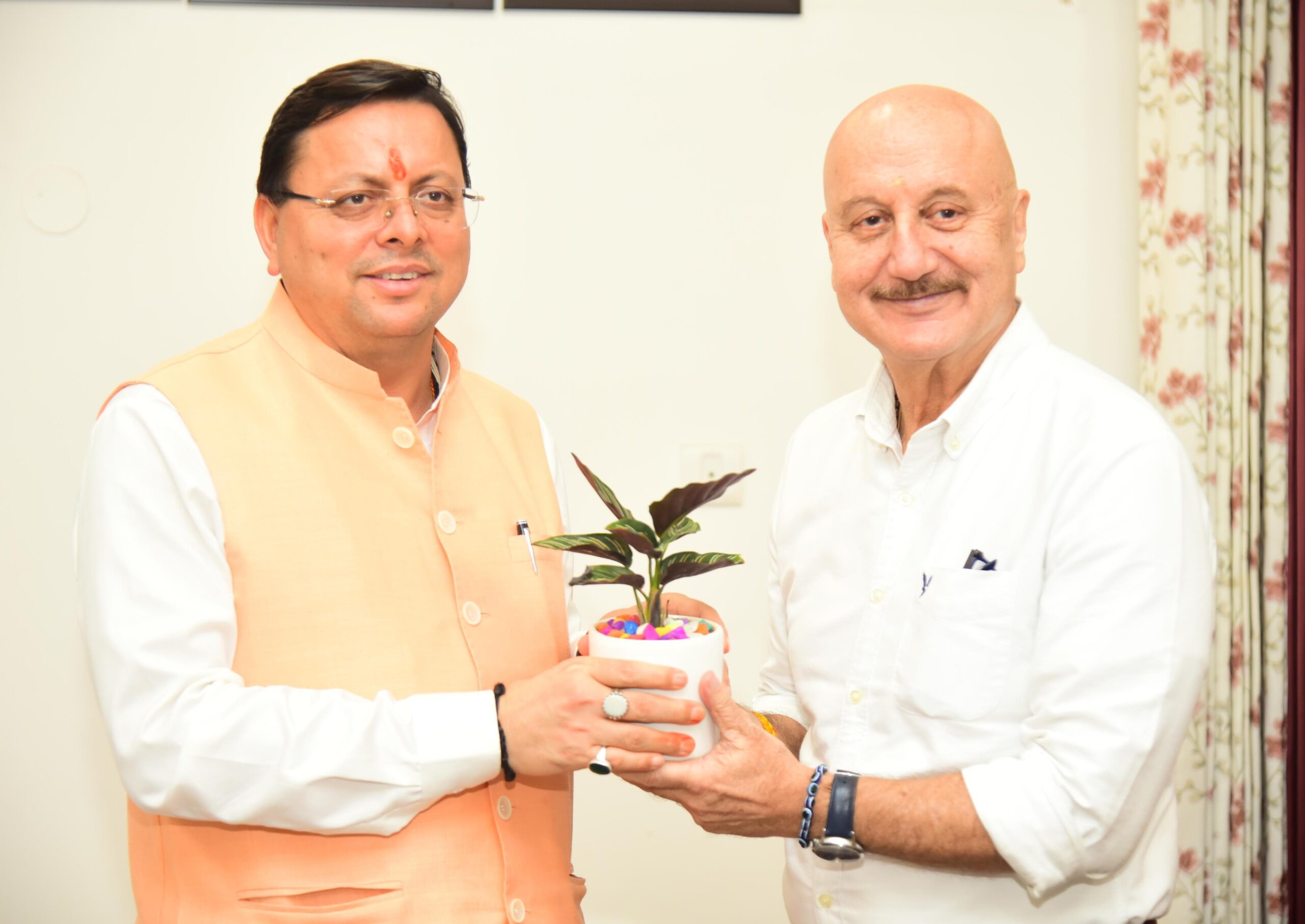 फ़िल्म निर्माण से राज्य में प्रत्यक्ष रोज़गार की नयी गतिविधियों को बढ़ावा मिलेगा साथ ही राज्य के पर्यटन को नयी मज़बूती मिलेगी : धामी