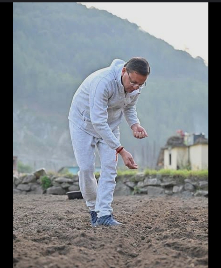पर्यावरण संरक्षण उत्तराखण्डवासियों के स्वभाव में है, हरेला जैसे पर्व, प्रकृति से जुड़ने की हमारे पूर्वजों की दूरगामी सोच का परिणाम है