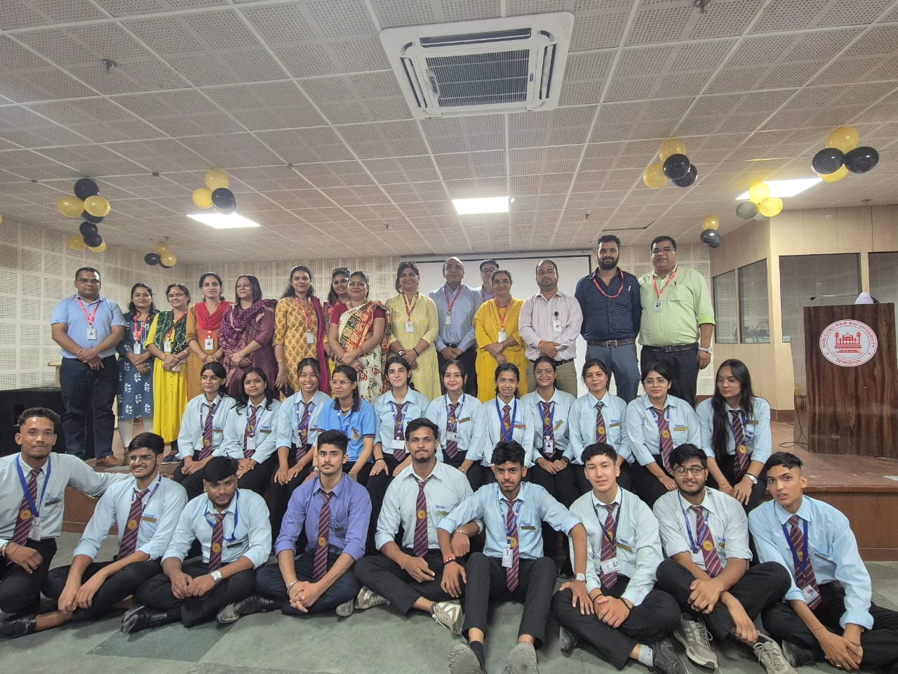 मानविकी एवं सामाजिक विज्ञान संकाय में स्टूडेंट काऊंसिल का बैज अलंकरण समारोह