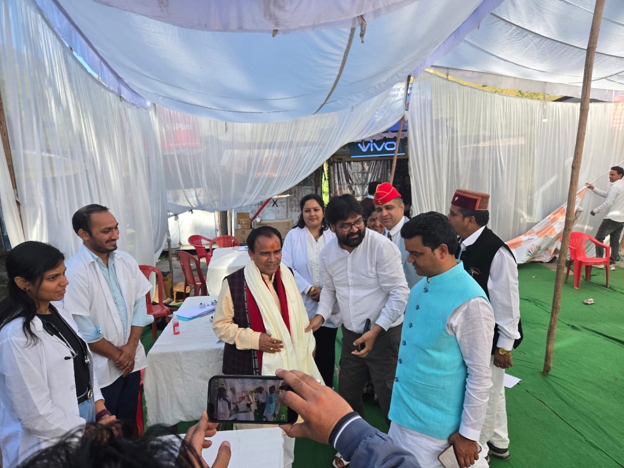 तीर्थयात्रियों व स्थानीय लोगों से संवाद कर स्वास्थ्य व्यवस्थाओं का लिया फीडबैक