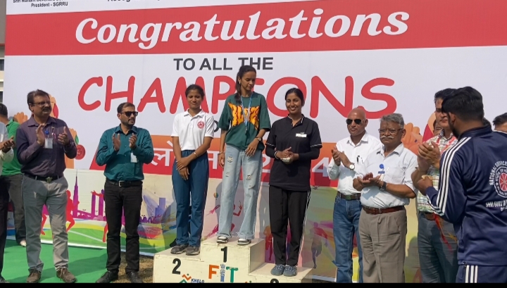 100 मीटर बालक वर्ग में अंशुल बिष्ट व बालिका वर्ग में अदिति अव्वल
