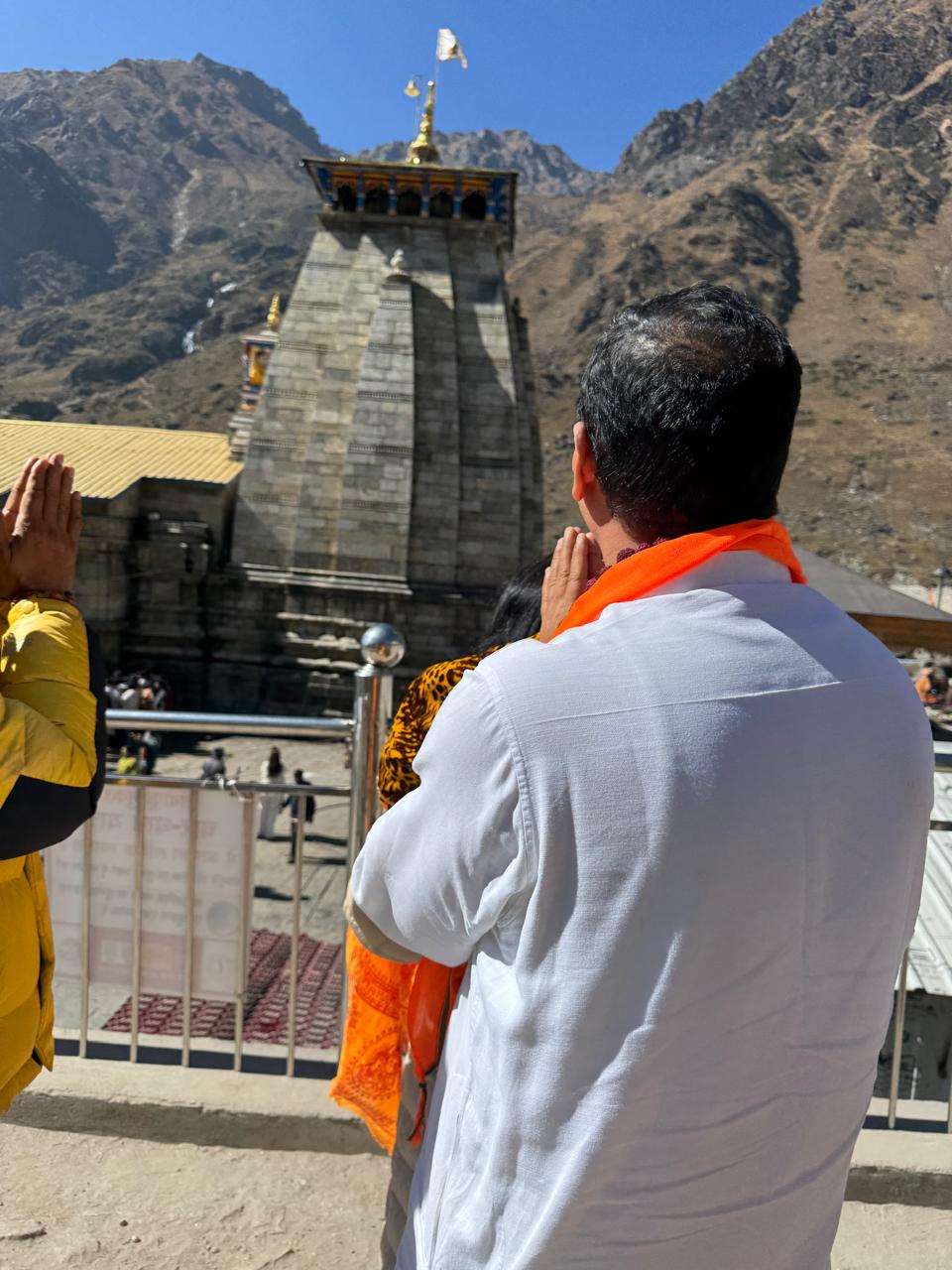 गढ़वाल सांसद केदारनाथ मंदिर पहुंचे मंदिर में पूजा-अर्चना संपन्न करायी तथा लोक-मंगल की कामना की