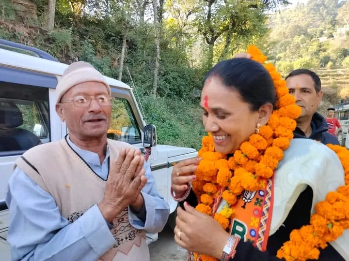 बोली आशा प्रदेश में हो रहे विकास कार्यों के आधार पर राज्य सरकार को वोद दें और उन्हें प्रत्याशी के तौर पर विजयी बनाएं   