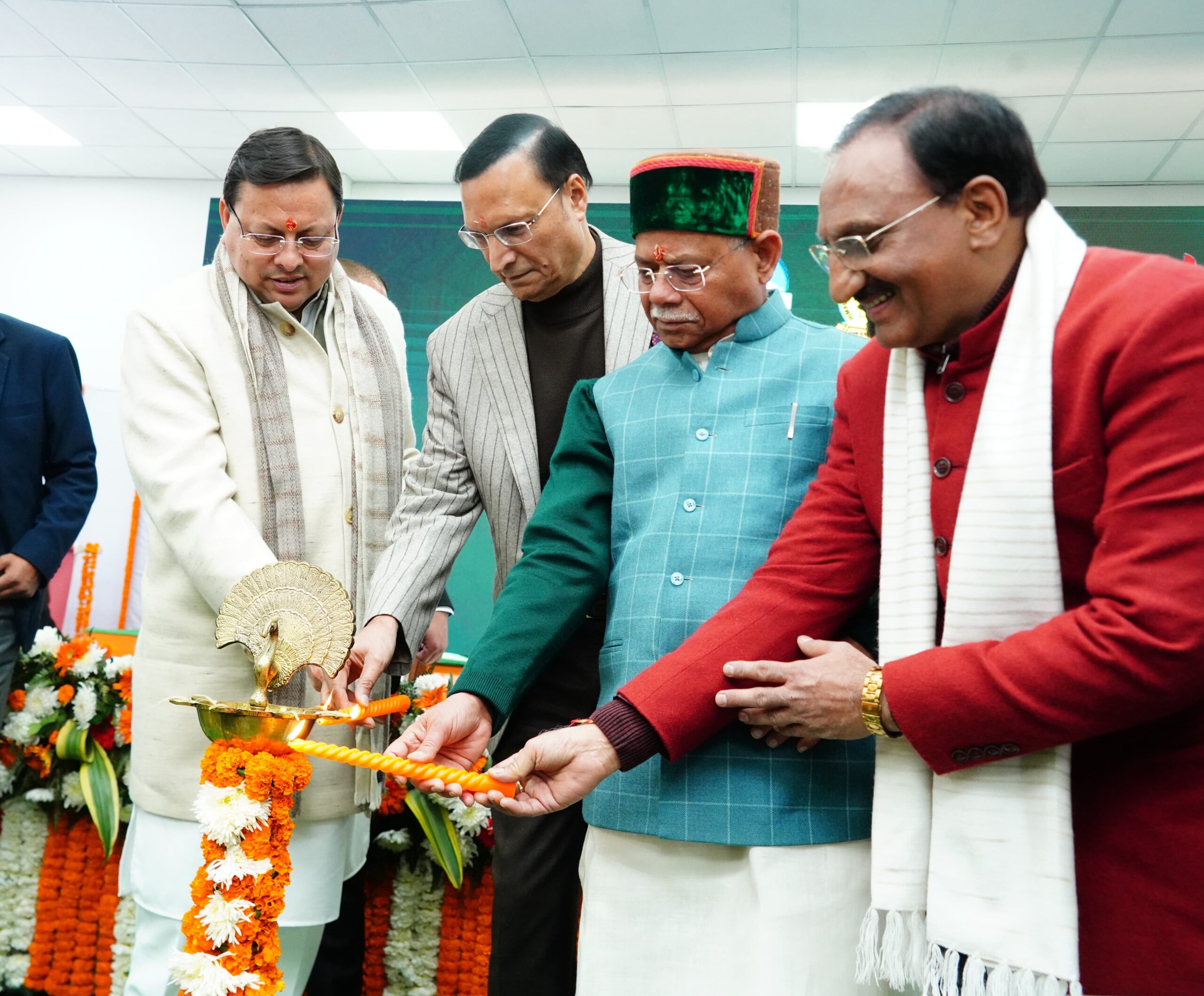 लेखक गांव अतीत की गूंज, वर्तमान की ऊर्जा और भविष्य की संभावनाओं को एक मंच पर लाने का एक प्रमुख माध्यम बनकर उभर रहा है : धामी   