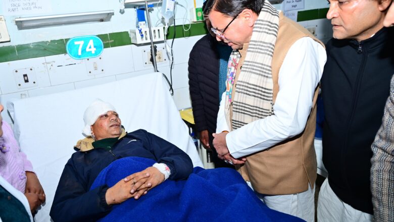 सड़क हादसों को रोकने के लिए कुमाऊं कमिश्नर दीपक रावत को दिए मुख्यमंत्री धामी ने आवश्यक कार्रवाई के निर्देश   