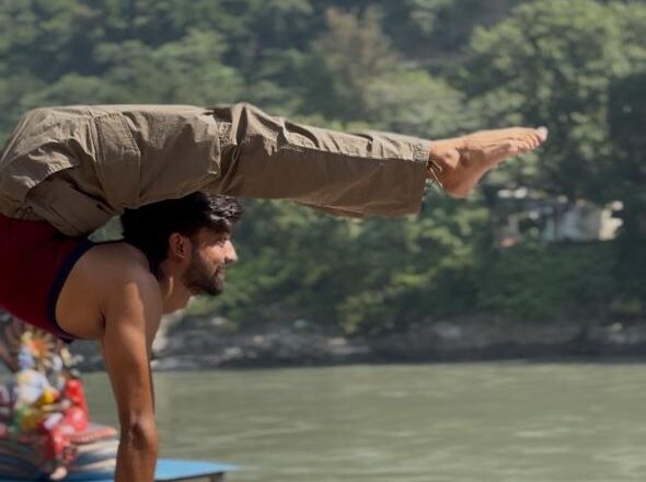 एसजीआरआरयू स्कूल ऑफ यौगिक साइंस एंड नेचुरोपैथी के छात्र अनुराग का राष्ट्रीय स्तर पर चयन