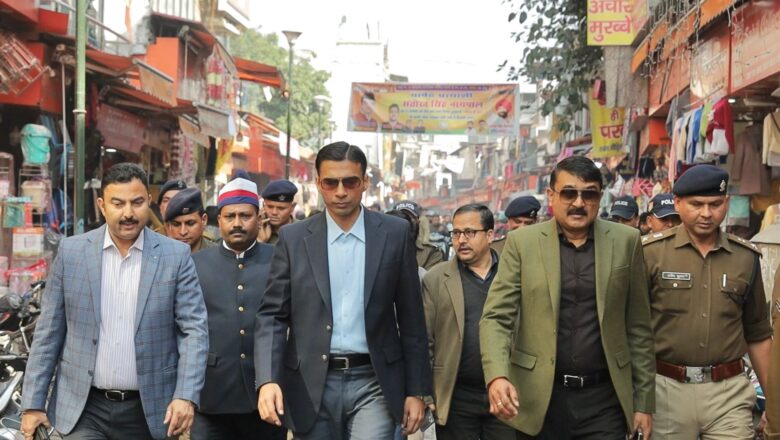 जनमानस की सुरक्षा एवं कानून व्यवस्था के दृष्टिगत पल्टन बाजार में स्थापित किये गए 22 सीसीटीवी कैमरे एवं पीए सिस्टम का देहरादून डीएम एवं एसएसपी ने किया शुभारंभ