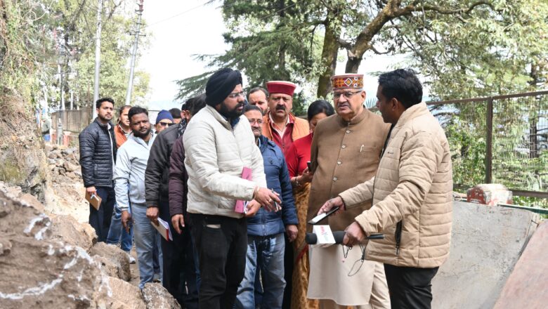 कैबिनेट मंत्री गणेश जोशी ने बताया कि मसूरी में 67 किलोमीटर लंबी सिविल लाइन परियोजना स्वीकृत की गई थी। इसके अंतर्गत कैमल बैक रोड के एक 100 मीटर हिस्से में हार्ड रॉक के कारण कार्य में बाधा आई थी, जिससे निर्माण में देरी हुई। उन्होंने कहा कि अब इस समस्या का समाधान कर लिया गया है और कार्य जल्द पूरा कर लिया जाएगा।      