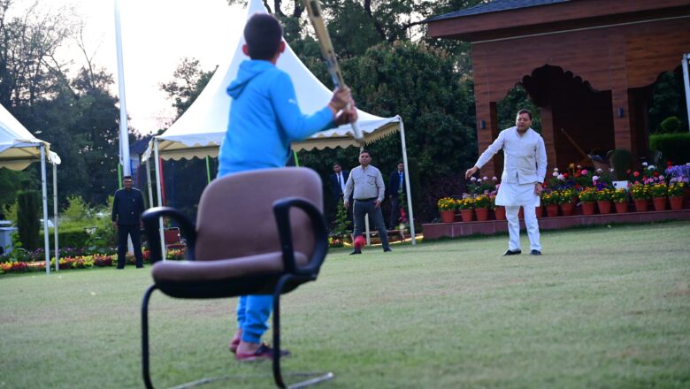 अगर कोई सोचे कि सरकार कैसे चलाई जाती है, जनता का विश्वास कैसे जीता जाता है, और नेतृत्व का असली मतलब क्या होता है, तो सीएम धामी से बेहतर उदाहरण कोई नहीं!