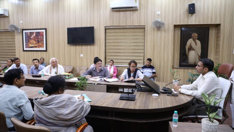 राज्य निर्माण में आपके योगदान के ऋणी हैं हमः डीएम 